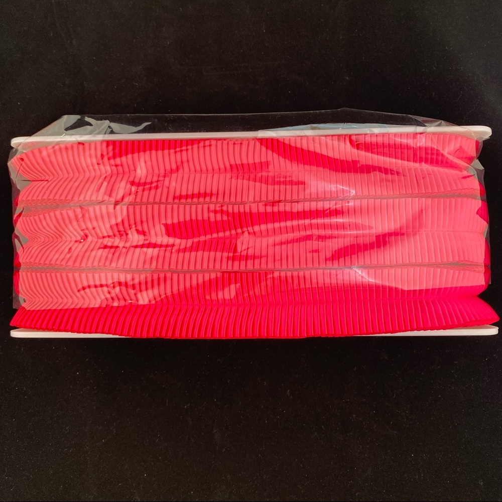 NWT Ribbon fucsia. Crafting, sewing, gift, wrapping, decorating. - Picture 3 of 5